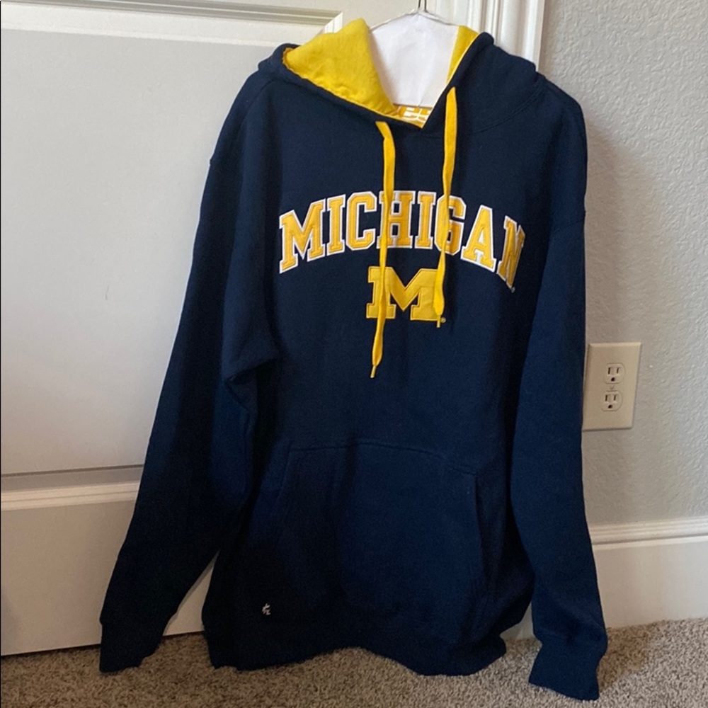 NWT michigan sweatshirt